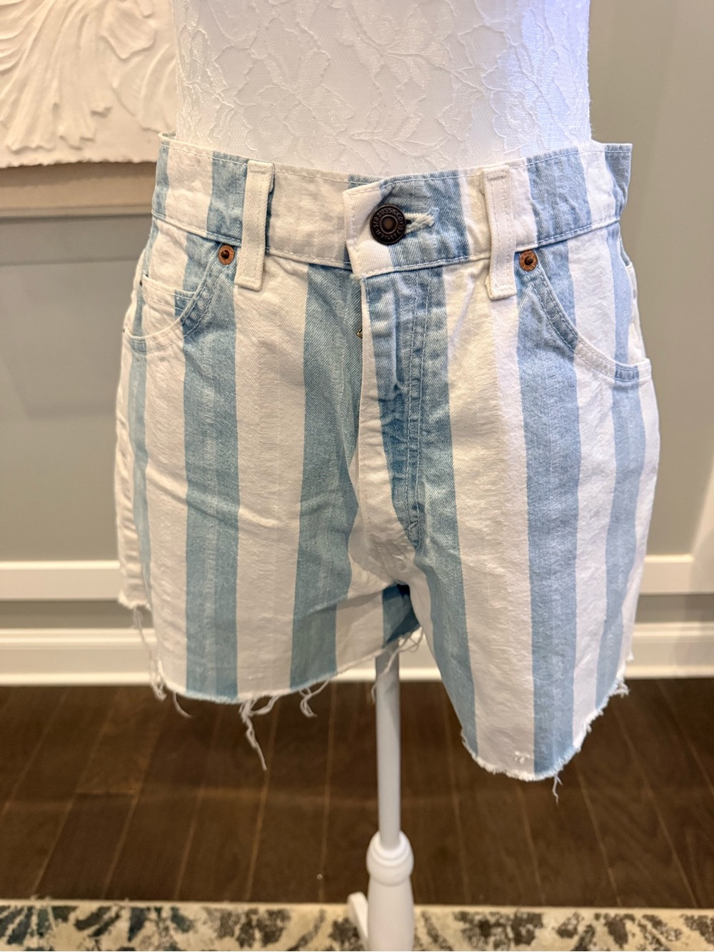 VTG 1995 Levi’s 954 Striped Denim Shorts High Rise Orange Tab Made in USA Sz 11